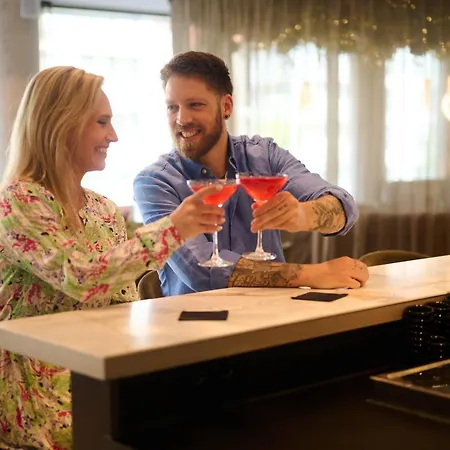 The Cornr Hotell 4*