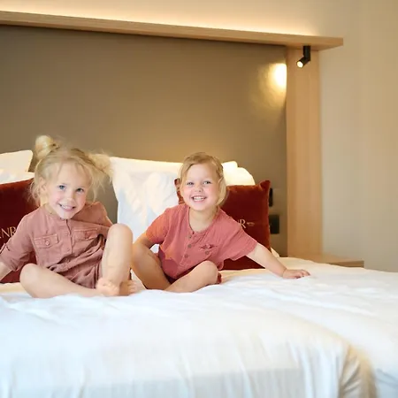 The Cornr Hotell