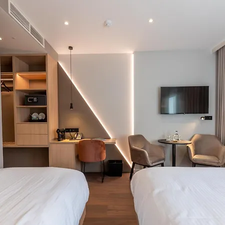 The Cornr Hotel