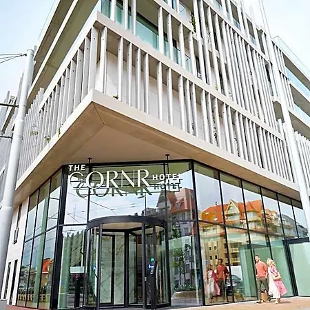 The Cornr 4*
