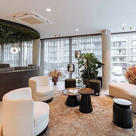 Hotel The Cornr 4*